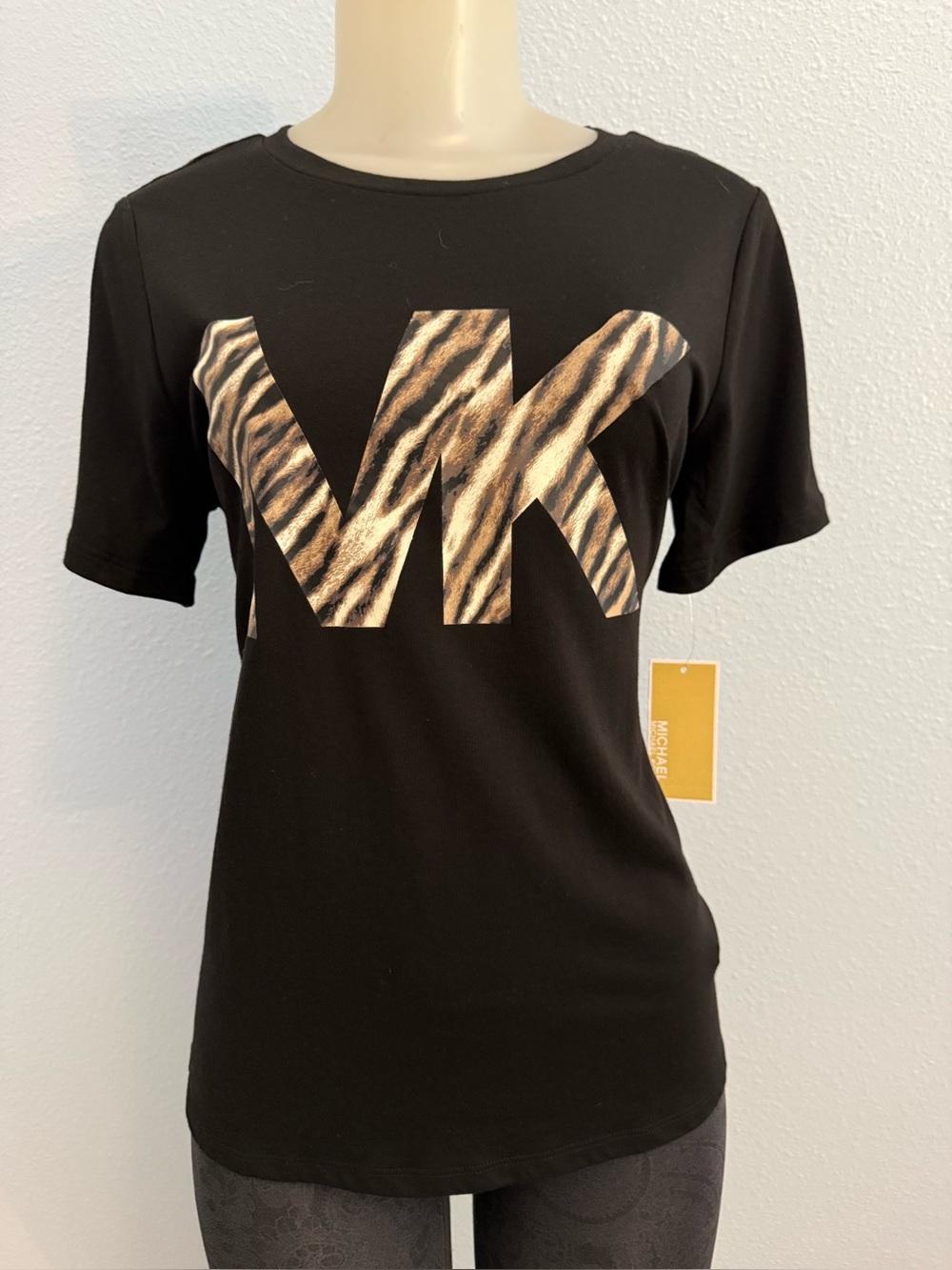MICHAEL KORS Women's Short Sleeve T-Shirt Black w/ Leopard Logo MSRP $68 NEW